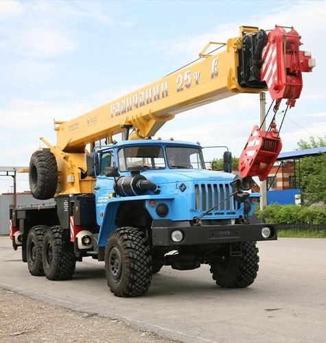 Возможности короткобазных кранов в Лоо
